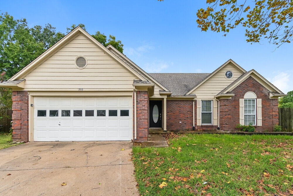 Foto principal - 252 Sandalwood Dr