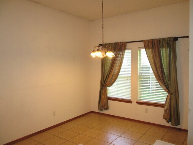 Foto del edificio - PRELEASING - July 2026 - (3) Bed/(2) Bath ...