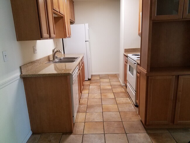 Foto del edificio - 1760 El Camino Real