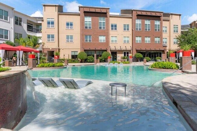 Foto del edificio - 1755 Cres Plaza Dr