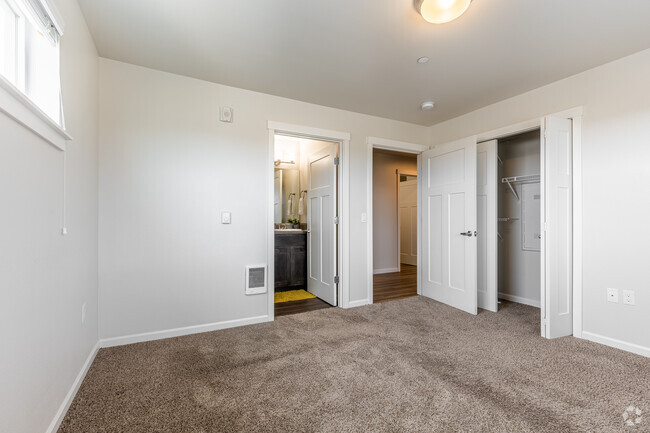 2BR, 2Ba - 1028SF - Escena Apartments