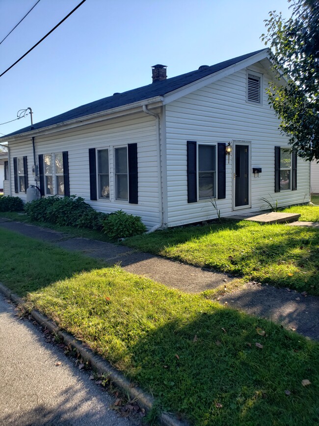 Building Photo - 617 Caldwell St