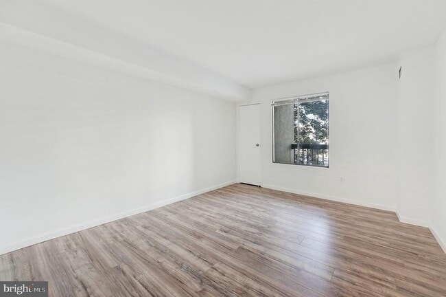 Building Photo - 6300 Stevenson Ave