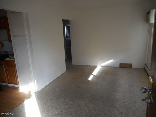 Building Photo - 1746 Goddard Rd
