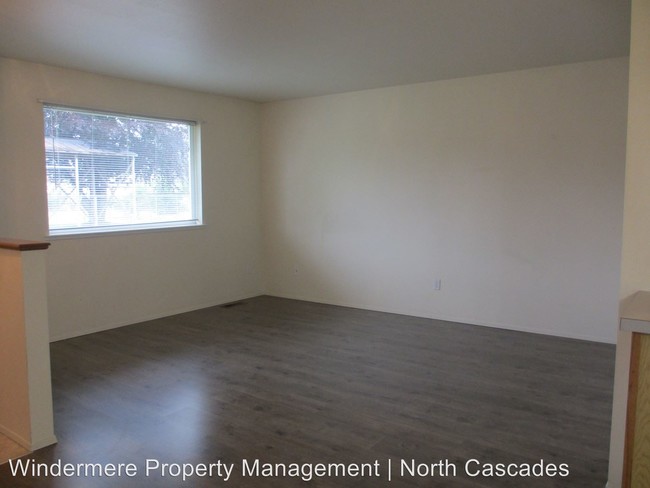 Building Photo - 1023 Borseth St