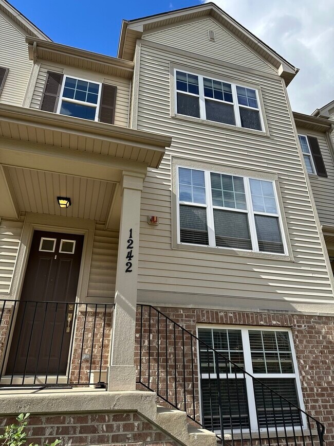 Foto del edificio - 1242 Evergreen Ave