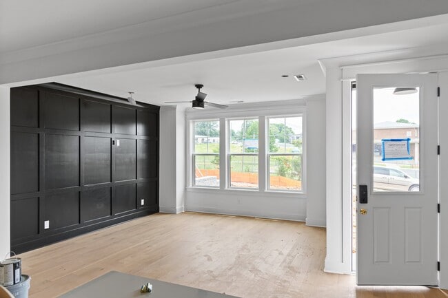 Foto del edificio - 1712 Carvell Ave