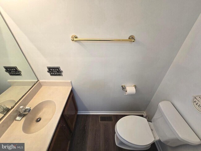 Foto del edificio - 3151 Thornapple Ct