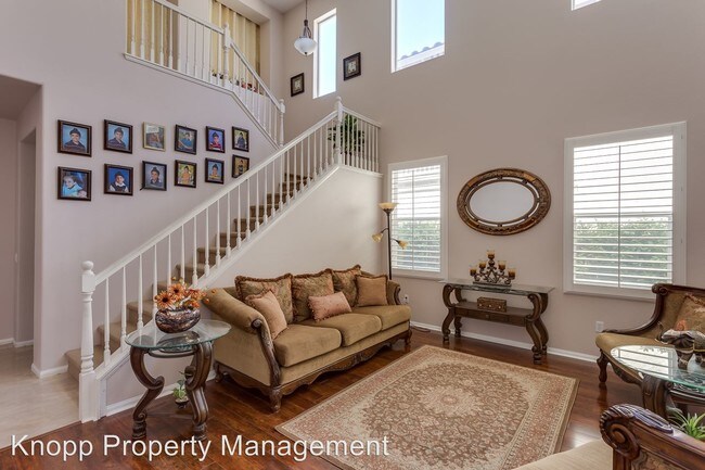 Building Photo - 1530 Brookside Ct