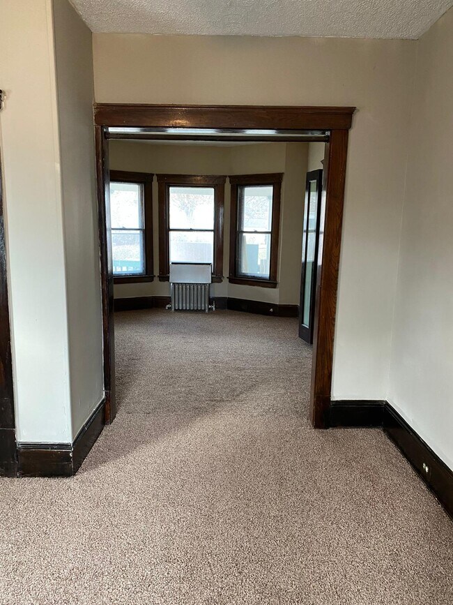 Foto del edificio - 7604 Lawnview Ave