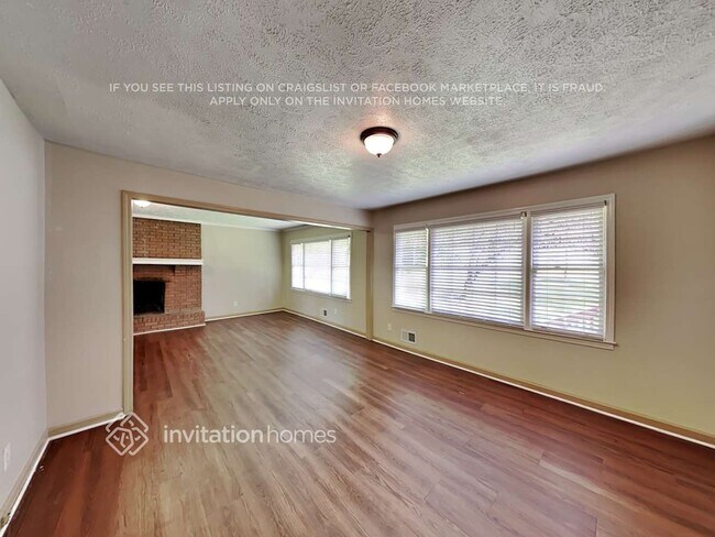 Foto del edificio - 1569 Dogwood Ln