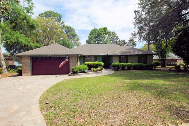 Foto del edificio - 1002 Lake Way Dr