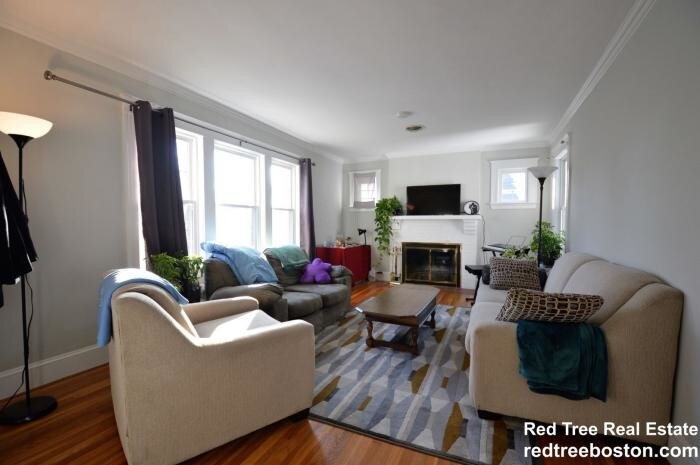 Primary Photo - 3 bedroom in Newton MA 02459