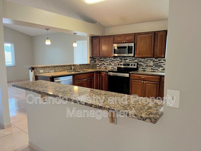Building Photo - 2505 Kingston Ct