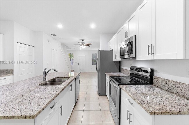Foto del edificio - 1541 SW 28th St