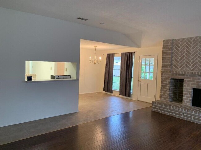 Building Photo - 6814 Grant Dr