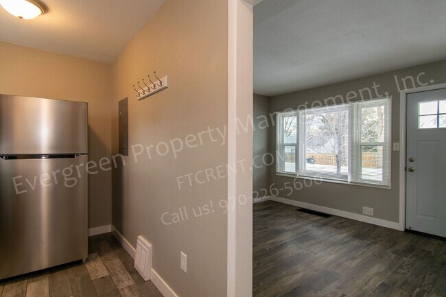 Foto del edificio - 207 E Stuart St