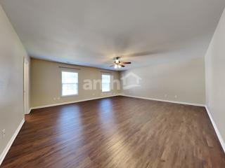 Foto del edificio - 214 Pine Hall Dr