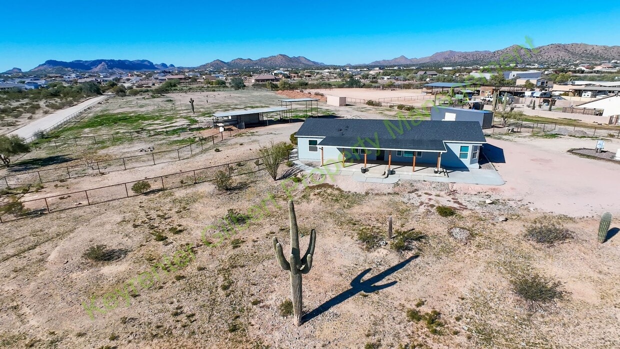 Primary Photo - Stunning Queen Creek Ranch Home on 5 Acres – Horse & Livestock Friendly!