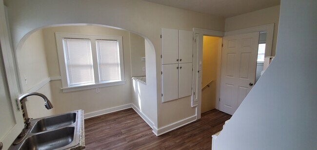 Kitchen - 1446 E Clark St