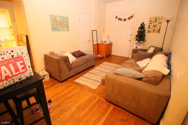 Building Photo - 60 Egmont St