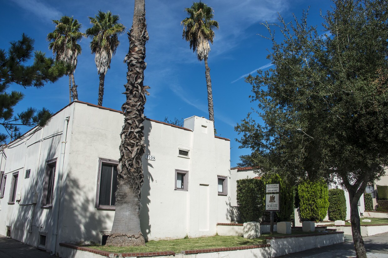 Foto principal - 1109 N Lake Ave