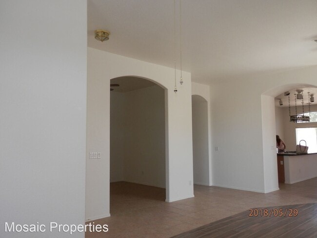 Foto del edificio - 3 br, 2 bath House - 10710 E Emelita Ave