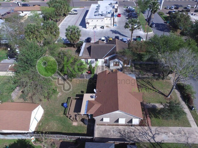 Foto del edificio - 2Bed/1Bath w/office in Central Mcallen ( Laurel and 10th )