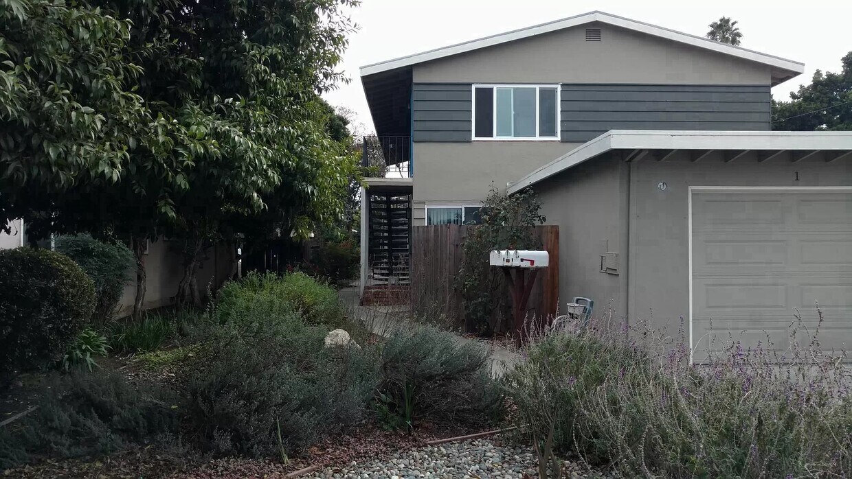 Foto principal - 1182 W Hamilton Ave