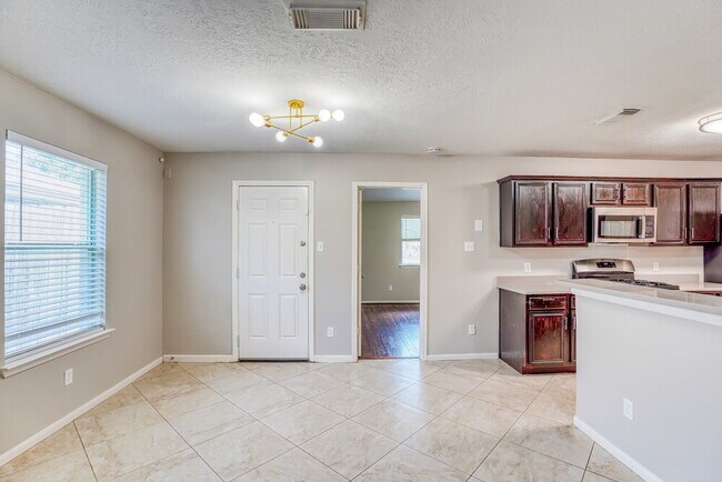 Building Photo - 6614 High Stone Ln