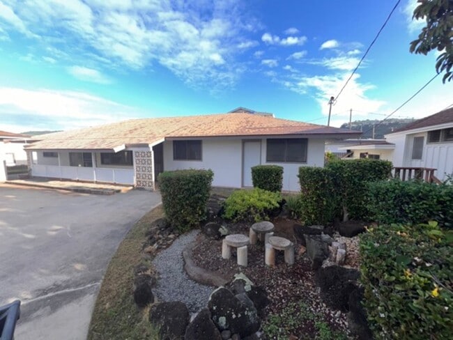 Photo - 4/2/3 + Office Space - Single Family Home ...