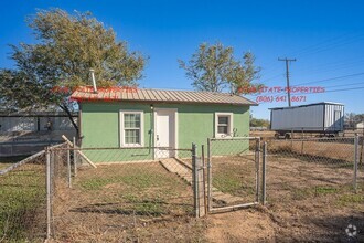 Building Photo - 2505 NW 3rd Ave