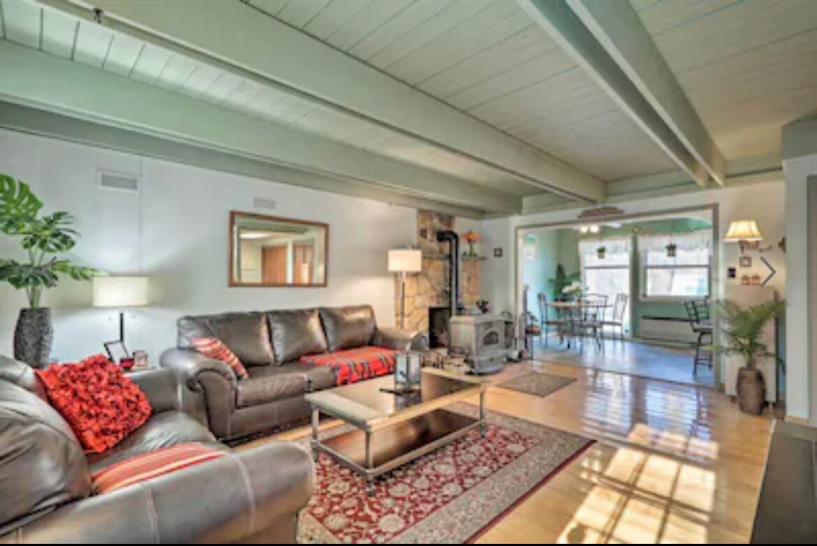 2156 White Oak Dr, East Stroudsburg, PA 18301 House Rental in East