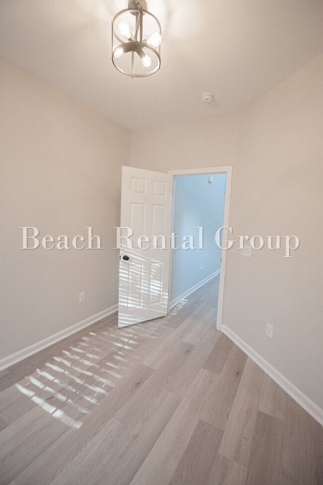 Foto del edificio - 4 Bedroom in Loris with Screened Patio