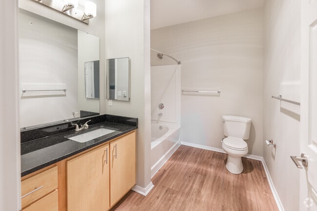 2BA, 2BA - 1055SF - River Trail