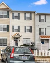 Building Photo - 2225 Raven Rd