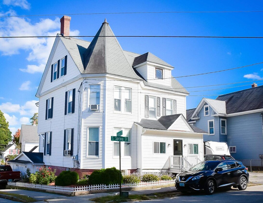 Primary Photo - 39 S Spring St