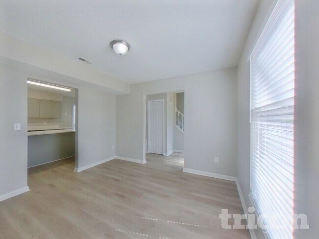 Foto del edificio - 509 Glen Ellyn Ct