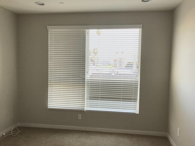 Foto del edificio - 5628 W Observation Ln