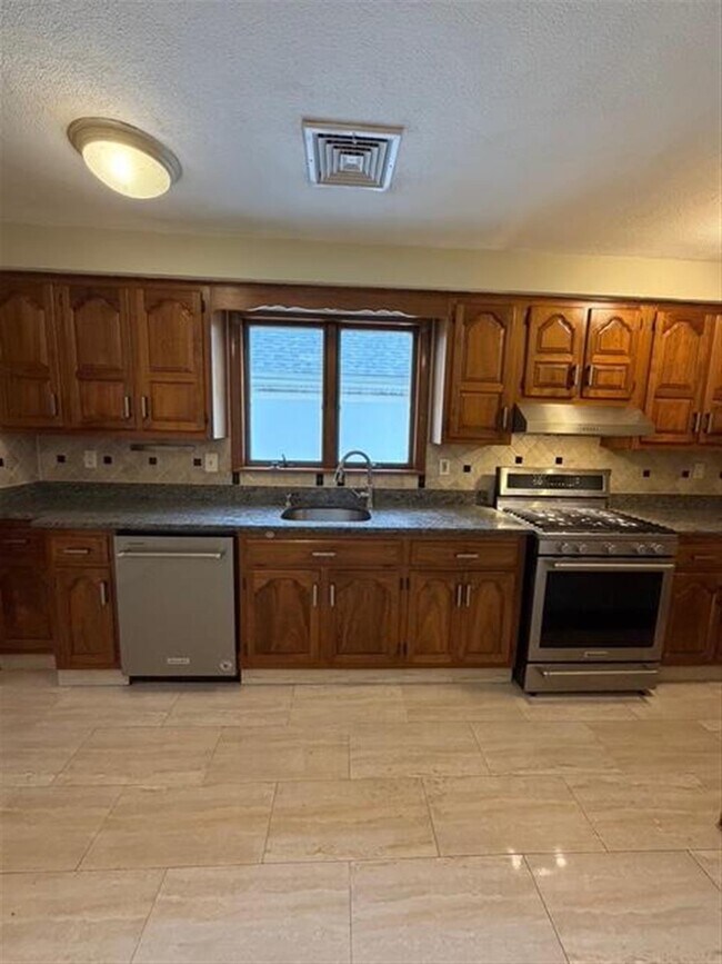 Foto del edificio - 33 Lafayette St