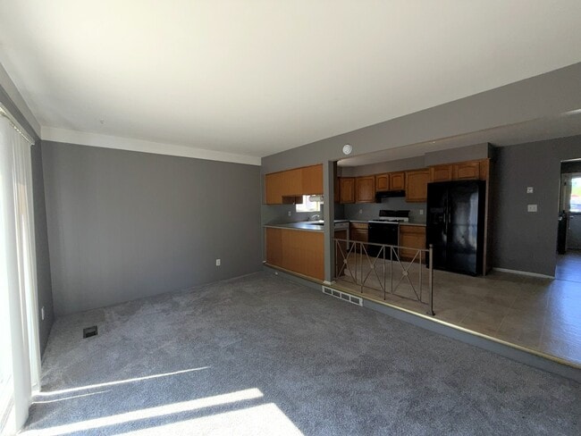 Building Photo - 31846 Regal Dr