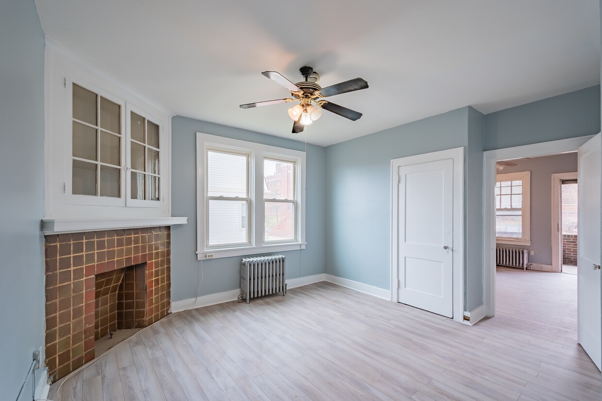 2114 Bedford Ave Unit 2, Pittsburgh, PA 15219 Apartments in