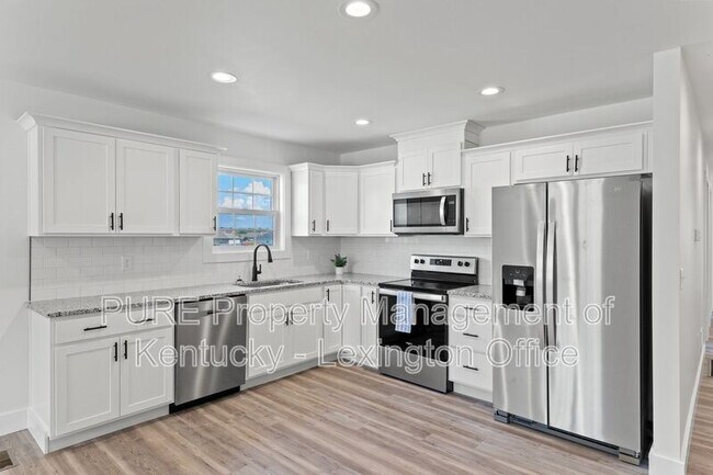 Foto del edificio - 332 Winding Branch Dr