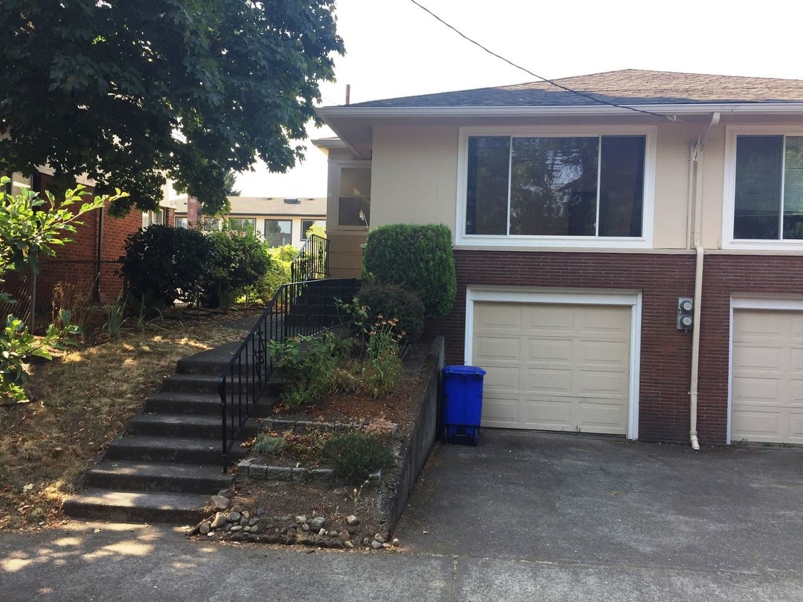 Primary Photo - 1 br, 2 bath House - 7224 NE Tillamook St