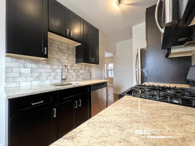 Building Photo - 1 bedroom in CHICAGO IL 60625