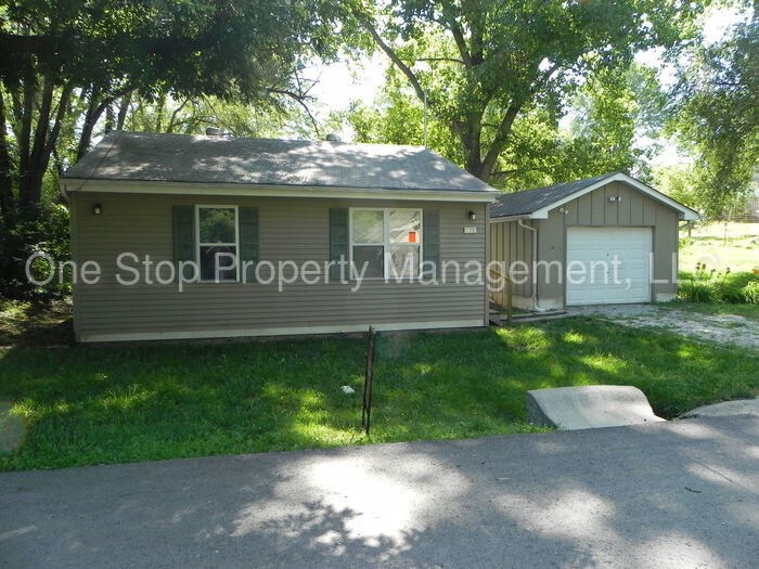 Primary Photo - 911 Homestead St