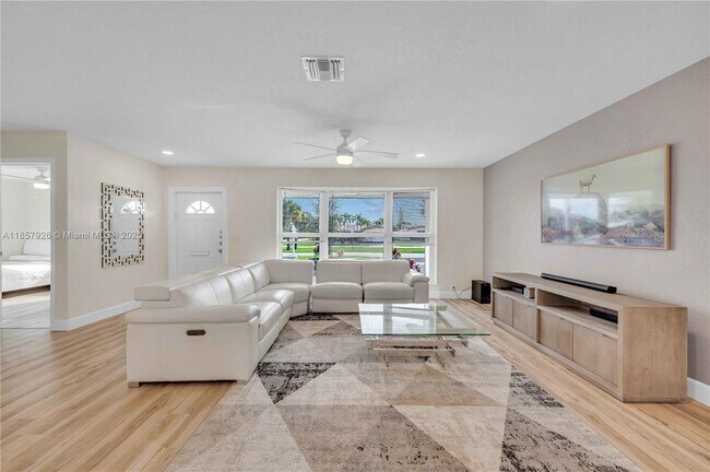 Foto del edificio - 4901 W Park Rd