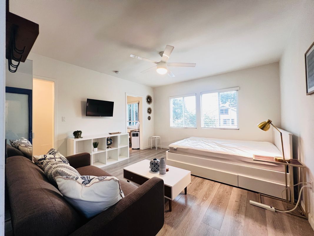 Foto principal - 5525 Harold Way