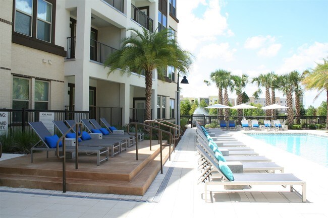 Foto del edificio - 821 S State Road 434