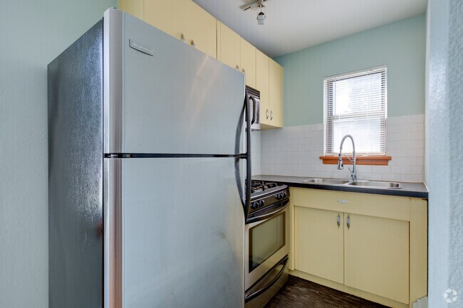 East River Terrace - Estudio pequeño 404SF - East River Terrace